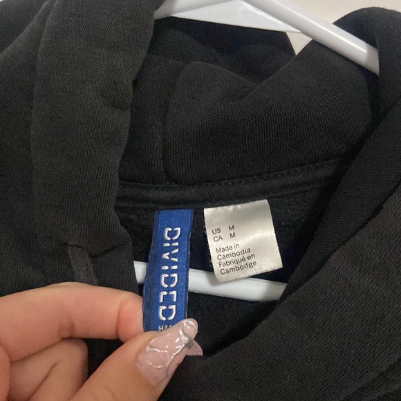 Graphic Hoodie - Picture 4 of 5